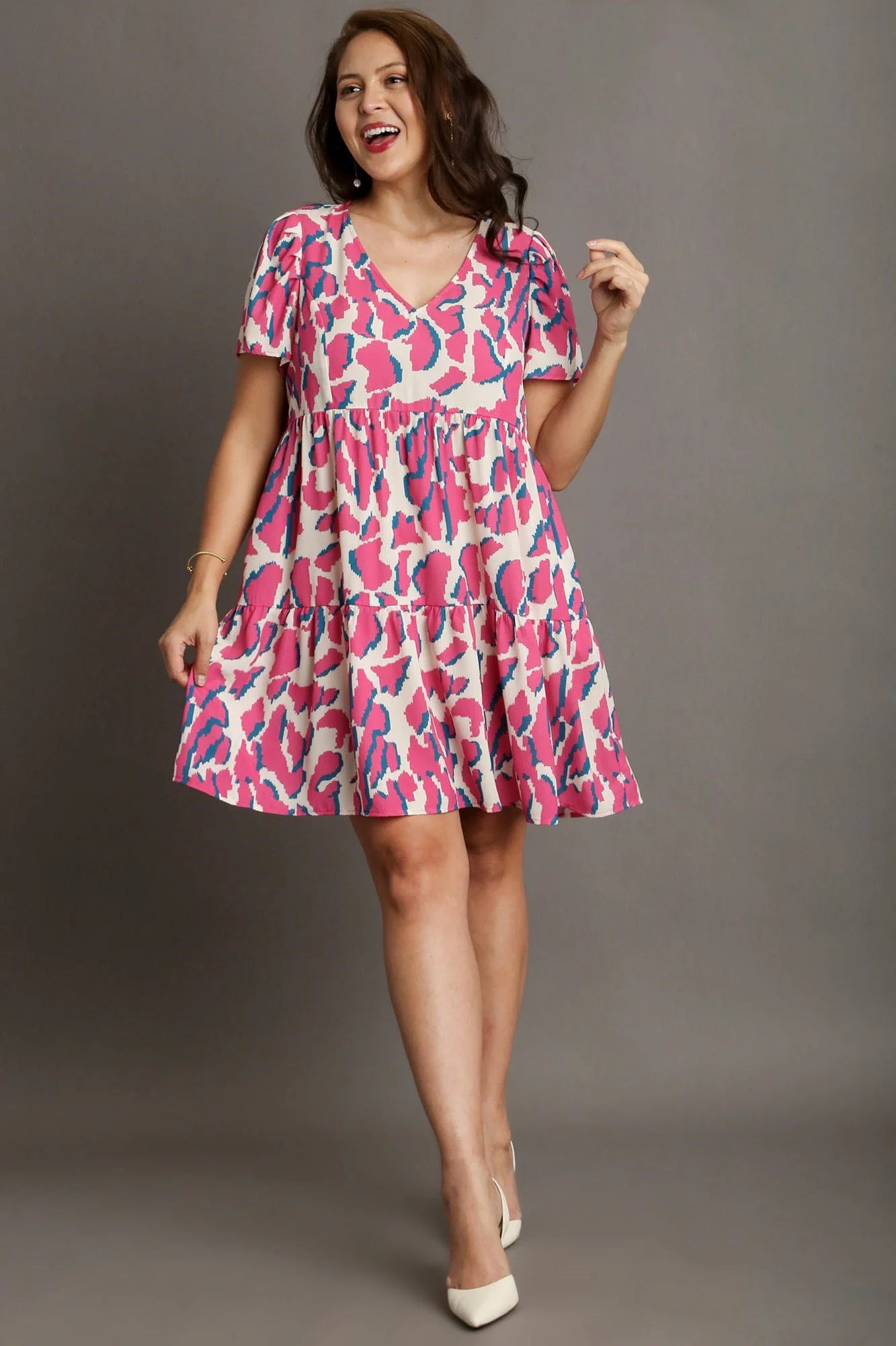 Umgee Full Size Abstract Print Pleat Detail Short Sleeve V-Neck Tiered Dress plus Size